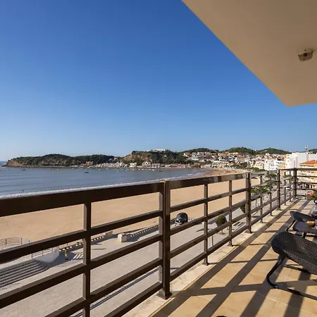 Beachfront 3bdr On Marginal Boulevard 公寓