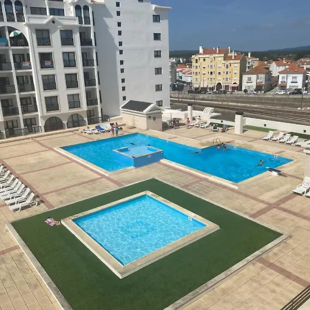 Beachfront 3bdr On Marginal Boulevard 公寓