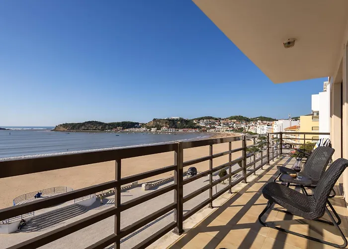 Beachfront 3bdr On Marginal Boulevard 公寓