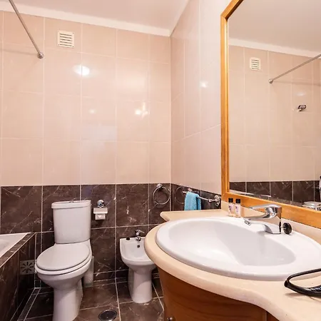 Appartement Beachfront 3bdr On Marginal Boulevard *