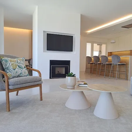 Daire Beachfront 3bdr On Marginal Boulevard