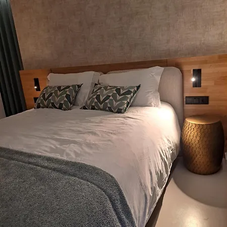 Daire Beachfront 3bdr On Marginal Boulevard São Martinho do Porto