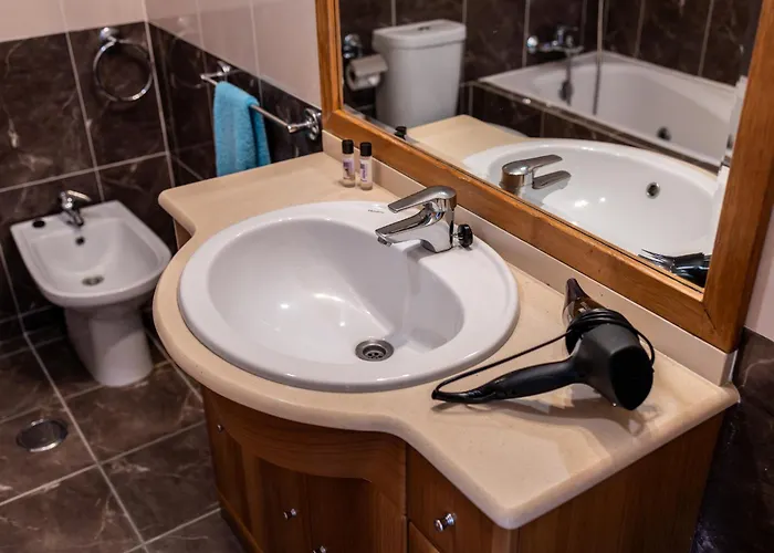 Beachfront 3bdr On Marginal Boulevard 公寓