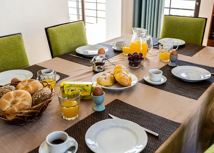 Beachfront 3bdr On Marginal Boulevard *